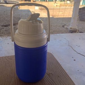 Coleman insulated 32 oz thermos cooler in plastic hdpe